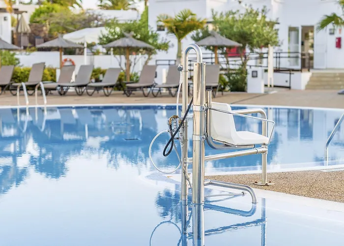 Ξενοδοχείο με διαμερίσματα Jardines Del Sol 4*