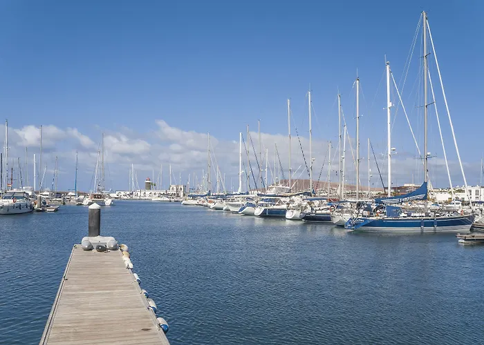 Ξενοδοχείο με διαμερίσματα Jardines Del Sol 4*