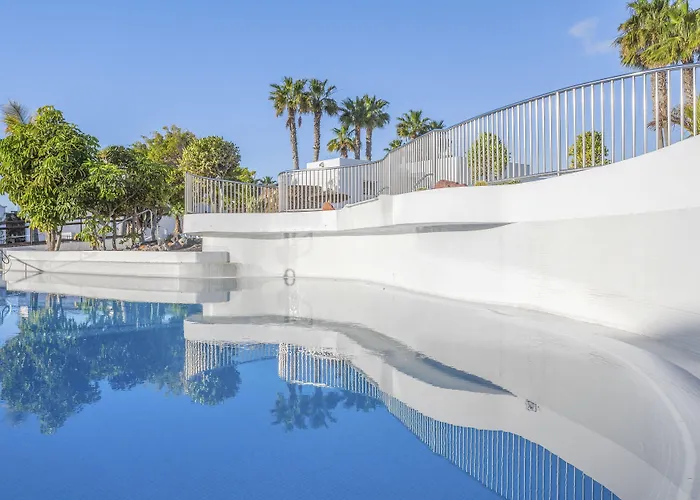 מלון דירות Jardines Del Sol 4*